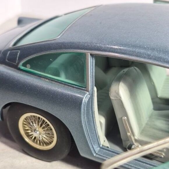 Blue Aston Martin 085 1963, Score 1/18 DB5 - Picture 10 of 16